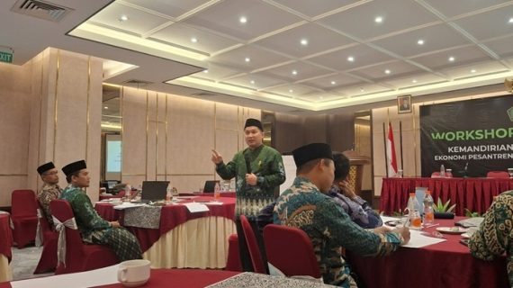 Strategi Modernisasi dan Kemandirian Ekonomi Pesantren